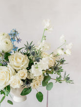 Load image into Gallery viewer, Garden Blue Centerpiece