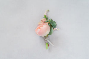 Garden Blush Boutonnière