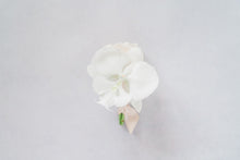 Load image into Gallery viewer, Modern Blush Boutonnière