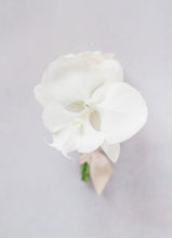 Load image into Gallery viewer, Modern Blush Boutonnière